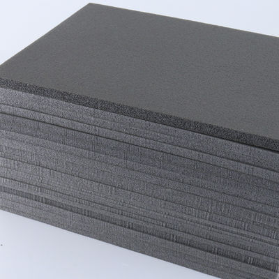 Akoestische kruislings gekoppelde PE-schuim brandwerende isolatiematerialen voor auto-interieuraccessoires